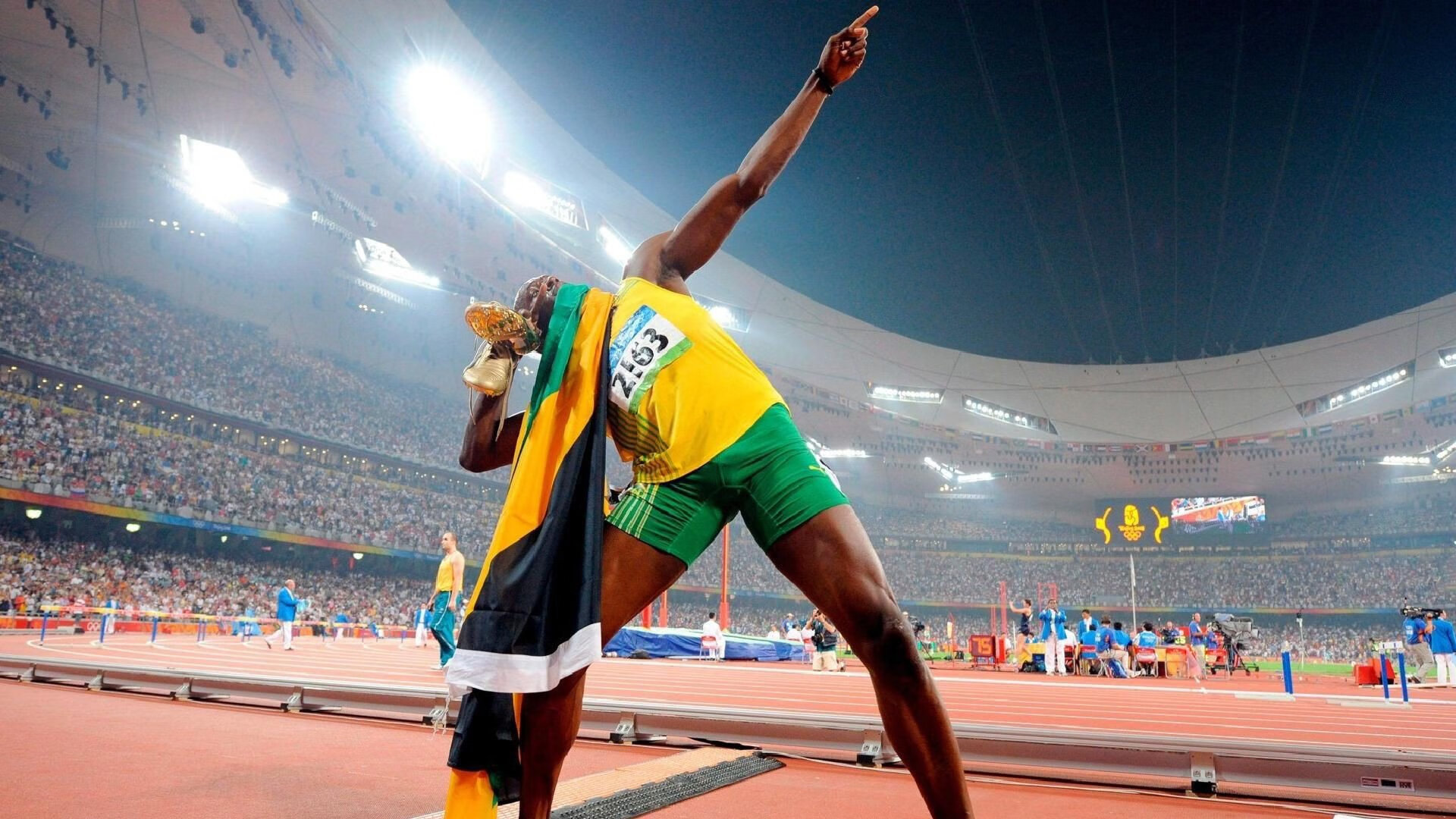 科贝特200米蛙泳决赛表现令人惊艳